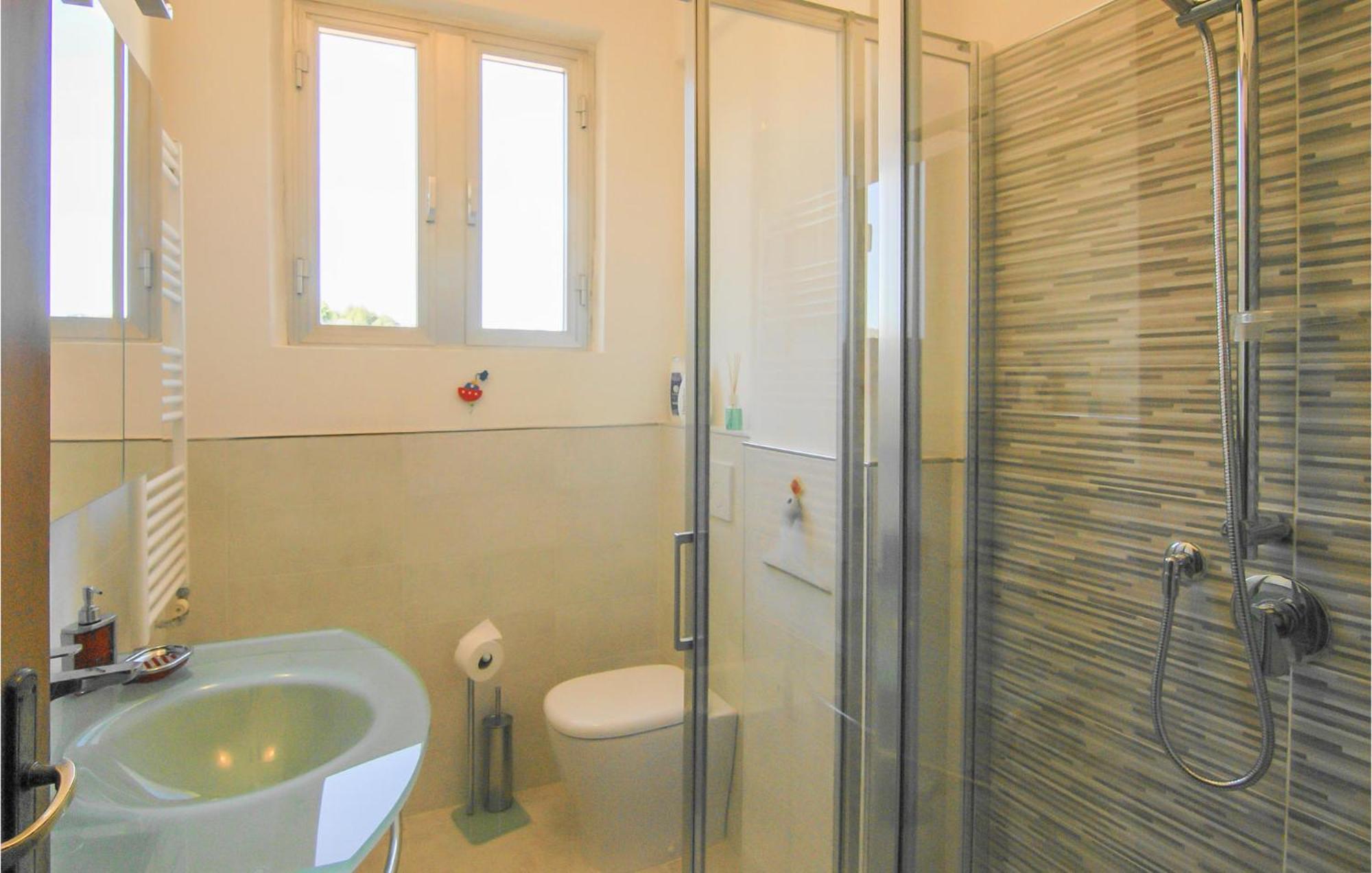 Cozy Apartment In La Spezia With Wifi Extérieur photo